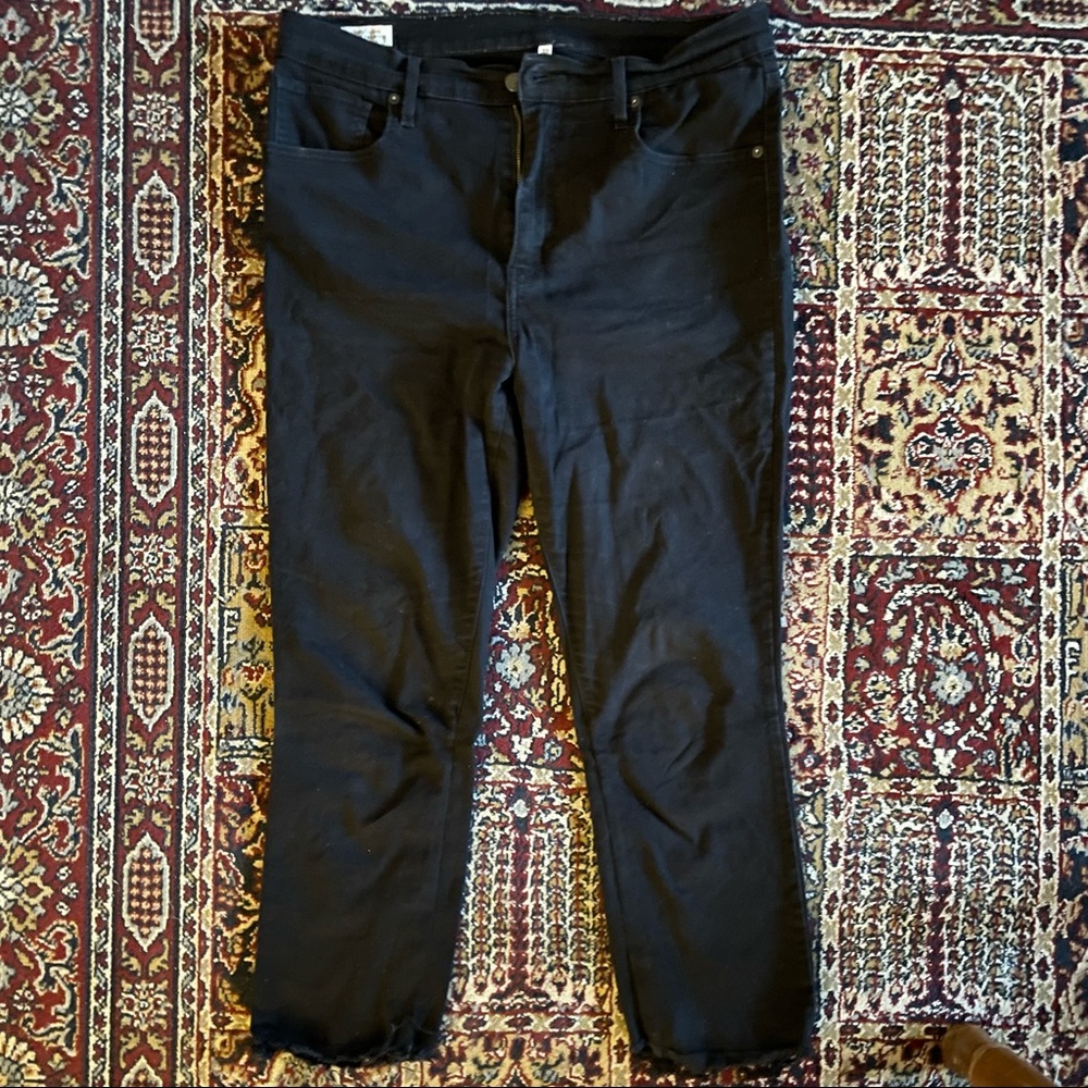 Levi’s crop jeans